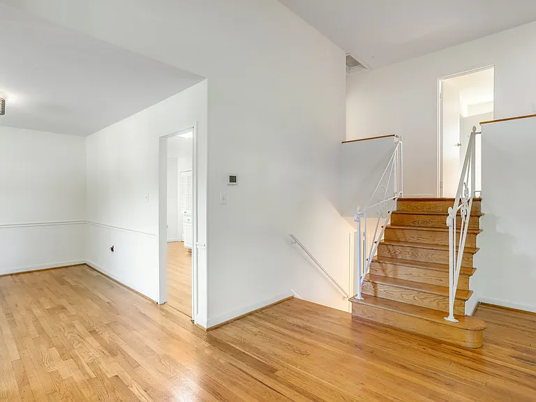 4516 Gretna St — Photo 4