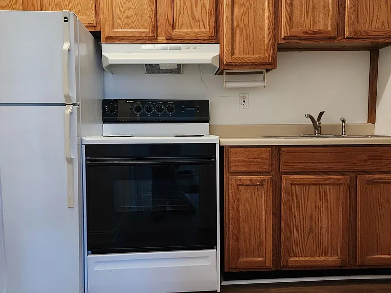 218 S Harvey St #3 — Photo 6