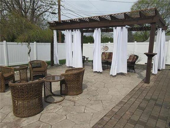 5th image of 2116 Blossom Ln