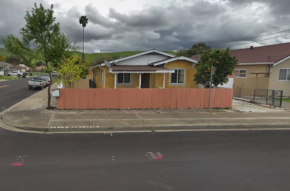 33604 4th St photo 1