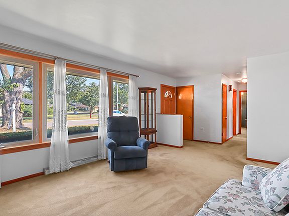 5th image of 2734 Joseph Ave