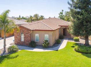 9713 Manhattan Dr, Bakersfield, CA 93312