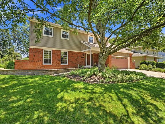 5th image of 6988 Eastview Dr