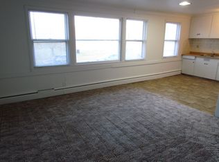 1008 11th St NW #4B, Minot, ND 58703