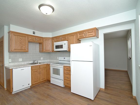 4th image of 218 W Atchison St #10874966