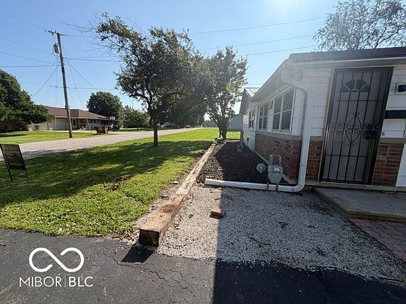2nd image of 336 E Wilkison St