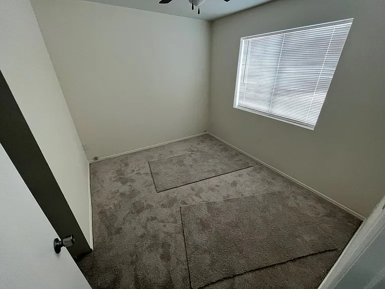 1621 Ash Ave — Photo 15