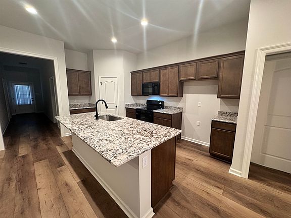 3rd image of 1488 Hamlet Ln
