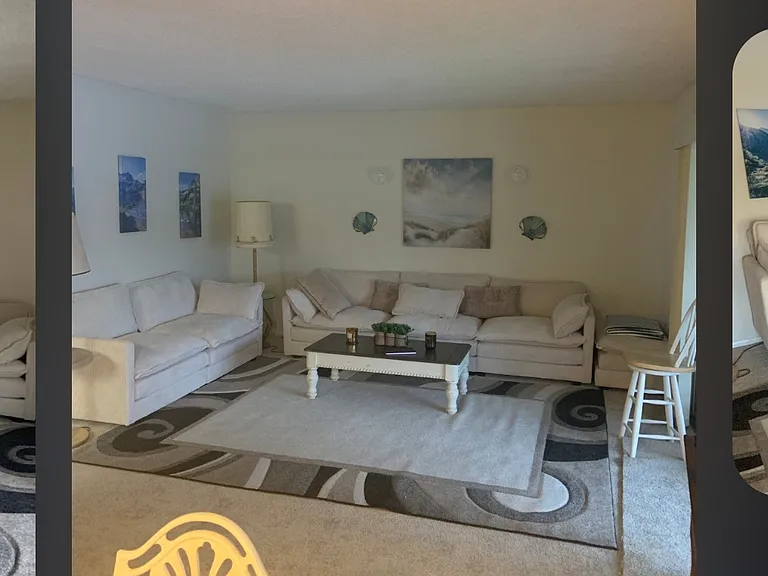 557 Midway Dr #B — Photo 11