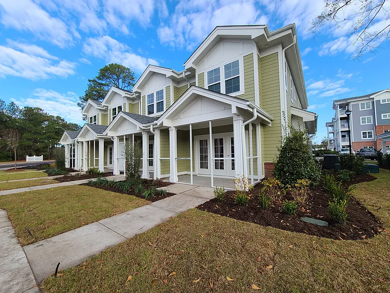 Barclay Place Apartments — Photo 42