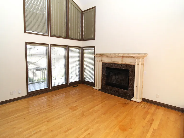 97 S Hartman Ave — Photo 11