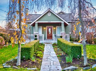 1117 17th St, Anacortes, WA 98221