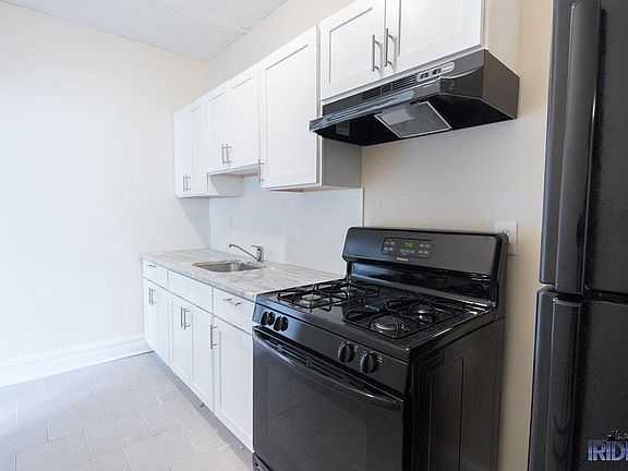 2nd image of 532 Sanford Ave