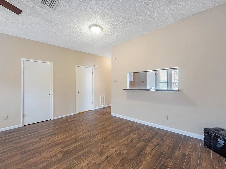 12400 Brookglade Cir #15 — Photo 7