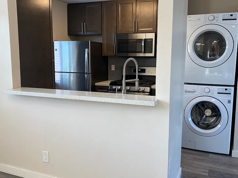 2813 Menlo Ave — Photo 8