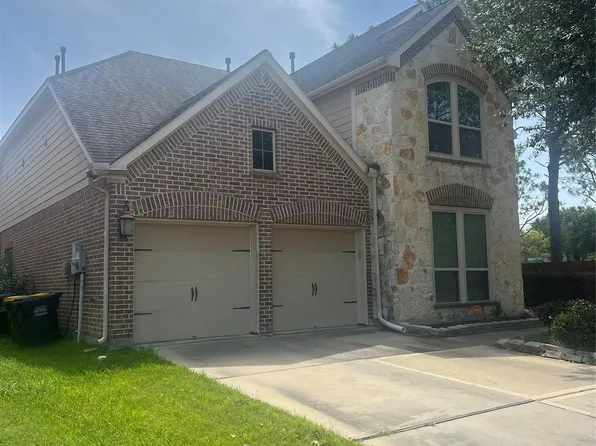 2911 Meadows Pond Ln, Pearland, TX 77584
