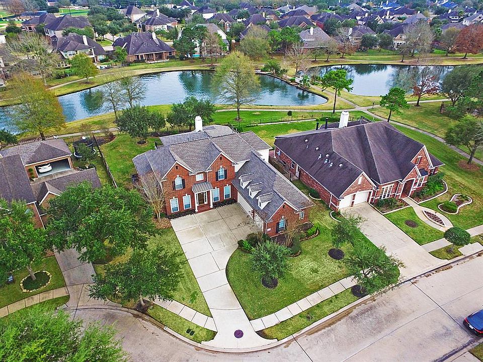1st image of 16006 Lower Lake Dr