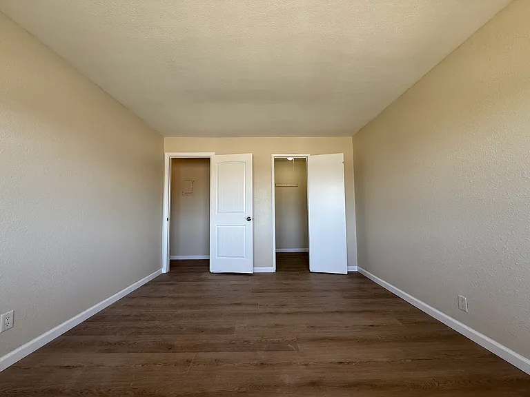 10652 Collett Ave #3 — Photo 14