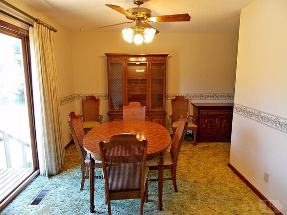 4th image of 1005 Prairie Ln