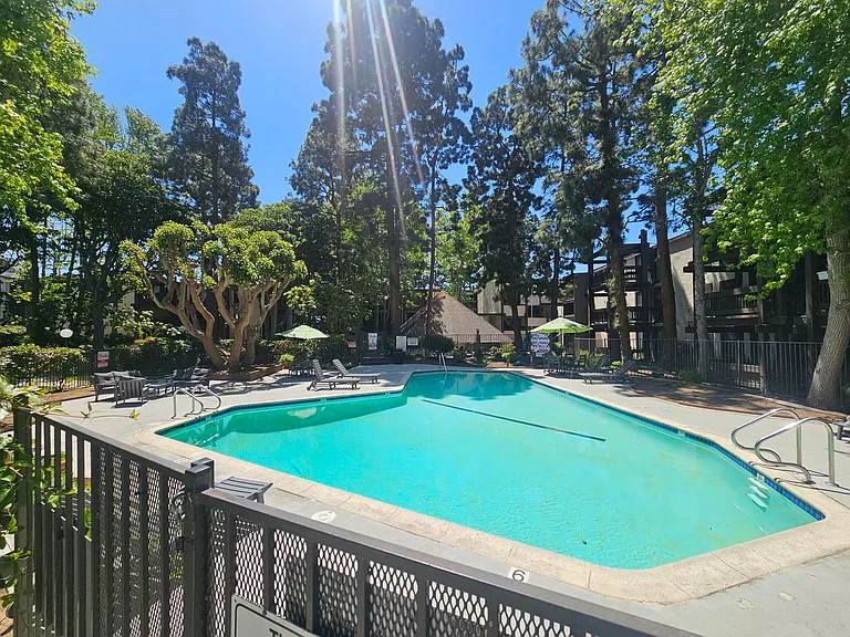 8650 Gulana Ave — Photo 20