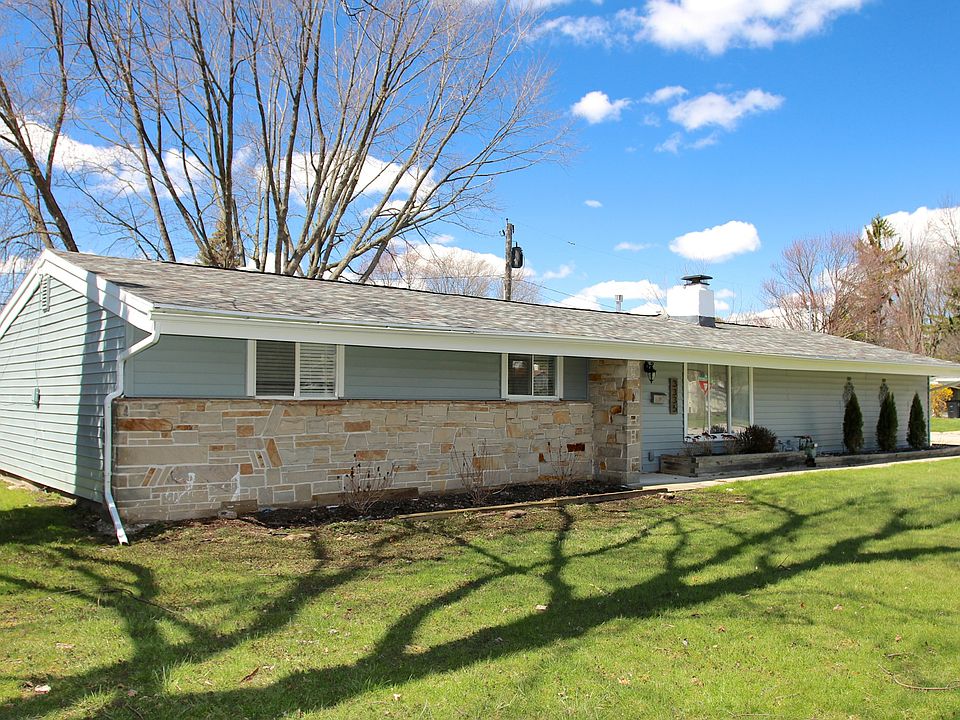 1st image of 3335 W Lincolnshire Blvd
