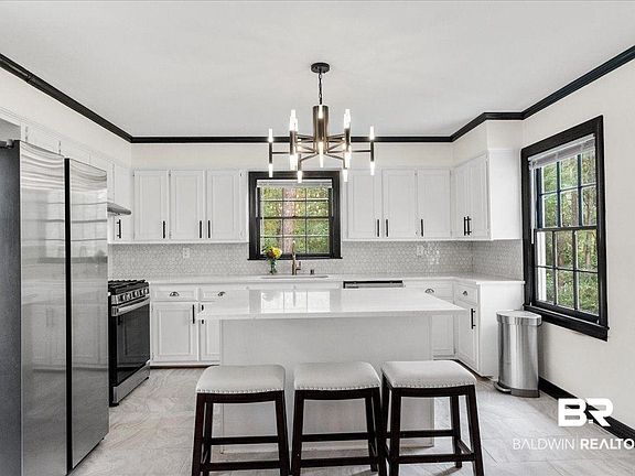 5th image of 471 Park Ave S