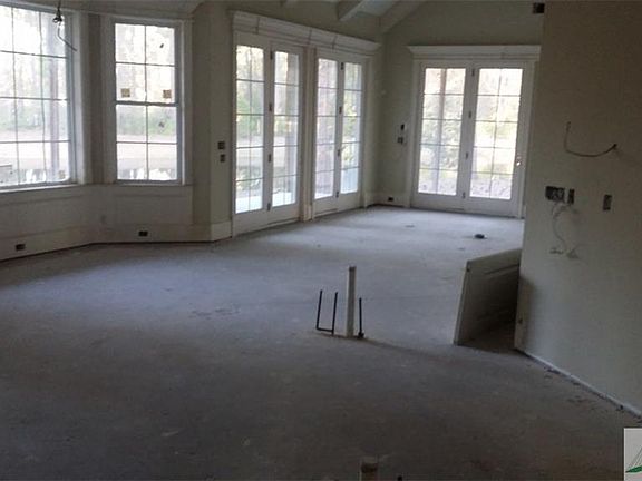 5th image of 81 Waterway Dr