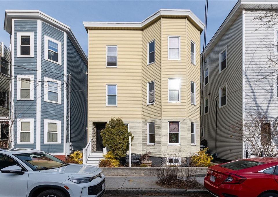 1st image of 131 Erie St #1A