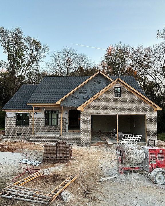 1st image of 50 Melrose Cv