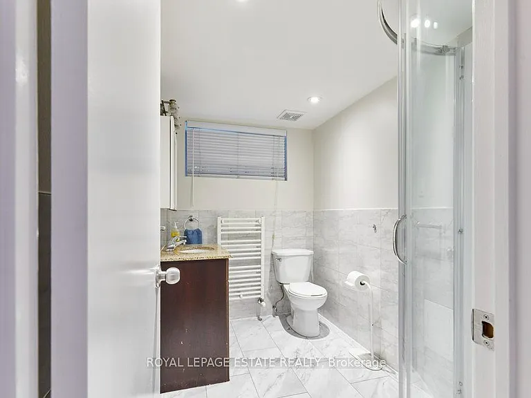 120 Grenadier Rd #LOWER — Photo 22