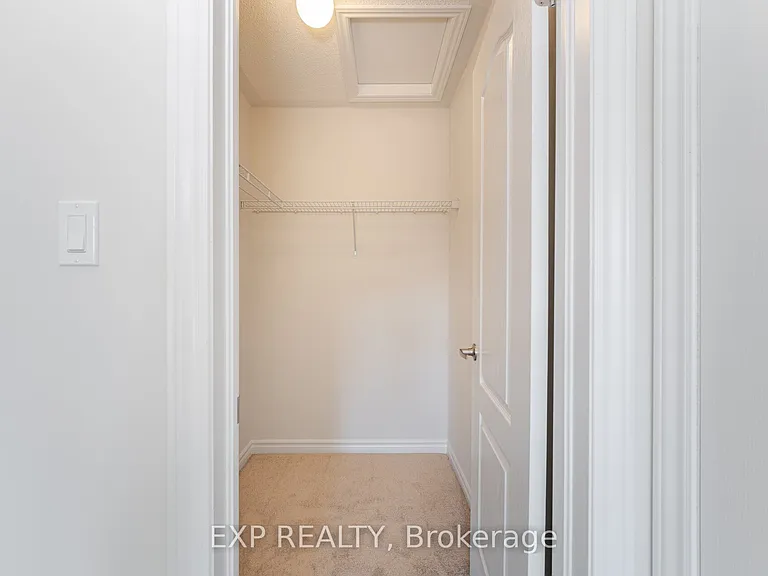 70 Baker St — Photo 25