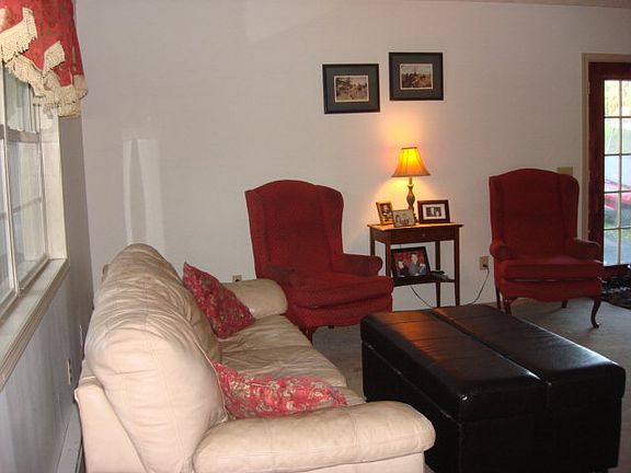 5th image of 115 Murray Ln