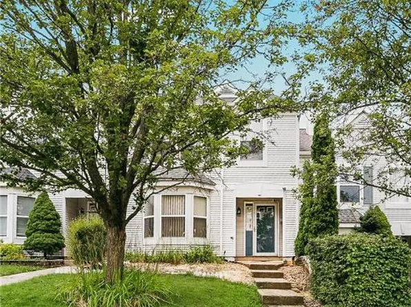 1295 Forest Rd, Whitehall, PA 18052