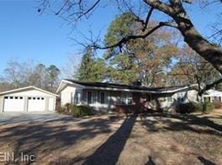 1056 Hillwell Rd, Chesapeake, VA 23322