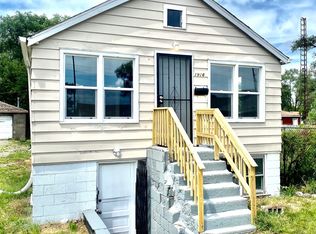 1916 Hayes St, Gary, IN 46404