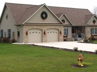 7751 Buttonwood Ln, Ashtabula, OH 44004