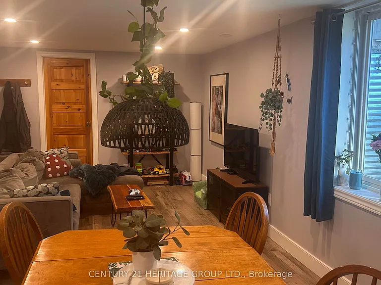2 Windle Ct — Photo 3