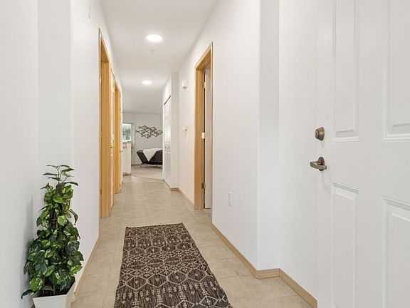 5th image of 1318 37th Street #2228