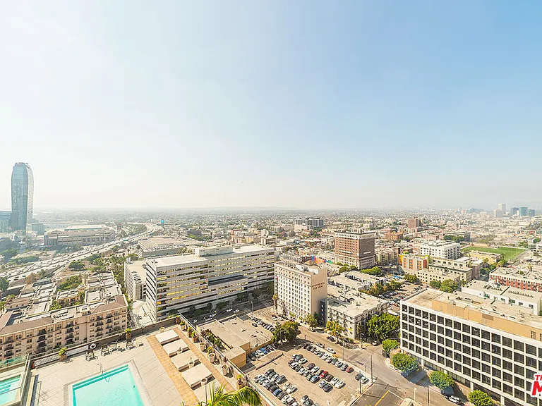 1100 Wilshire Blvd #2501 — Photo 8