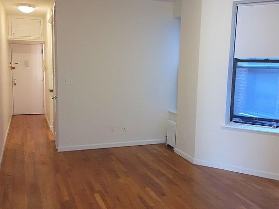 2nd image of 175 W 107th St APT 9