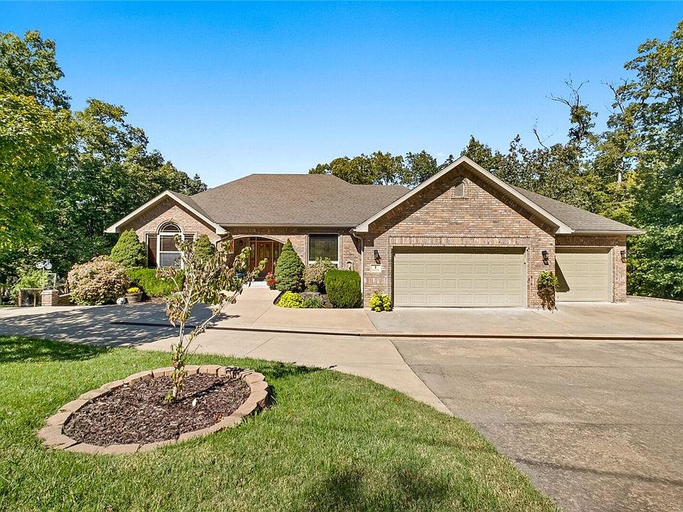 1st image of 1 Uffington Cir