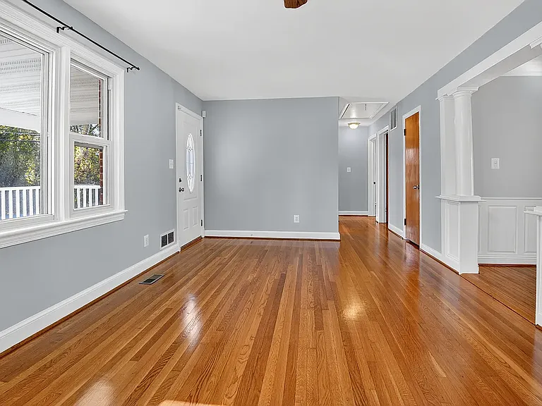 6009 Pratt St — Photo 7