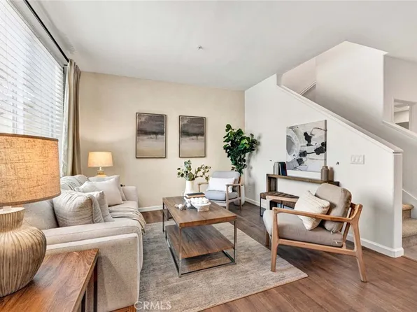 470 N Londonderry Ln Unit B, Orange, CA 92869