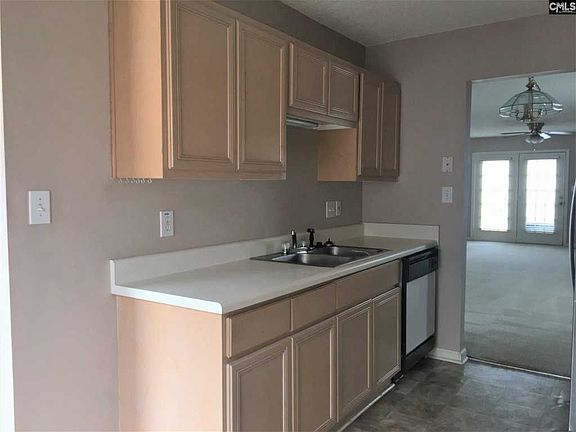 3rd image of 47 Heritage Village Ln