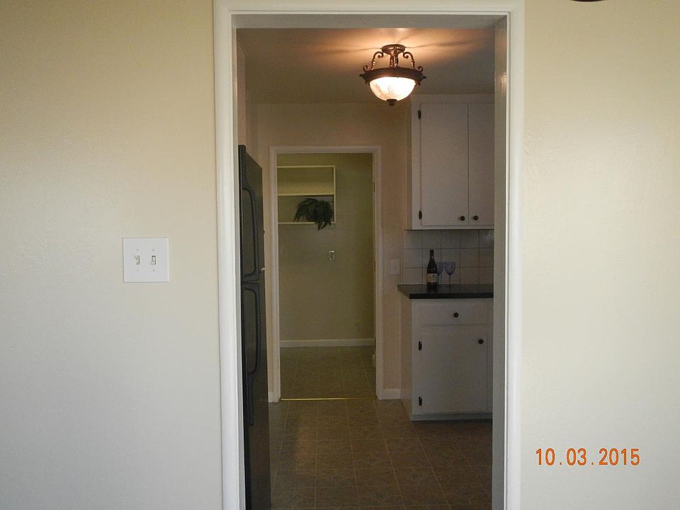 Kitchen to Hallway