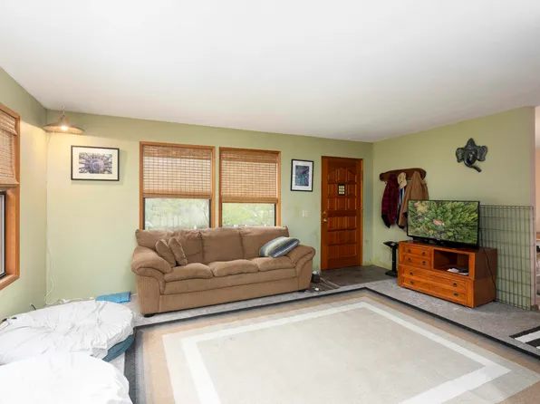 3866 Placer Rd, Wolf Creek, OR 97497