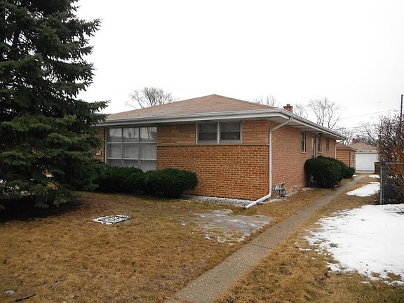 2nd image of 5015 W Greenleaf St