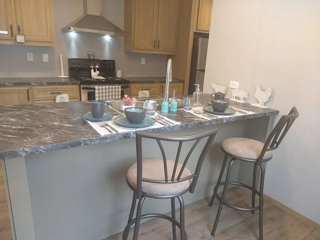 2 bed, 2.0 bath, 862 sqft, $1,130 — Photo 2