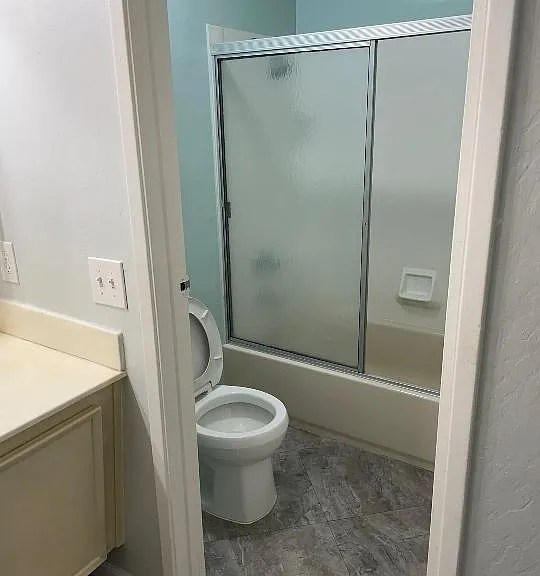 1039 Mohr Ln #D — Photo 8