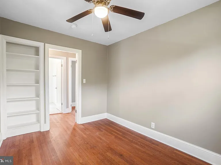 2615 Otis St NE — Photo 36